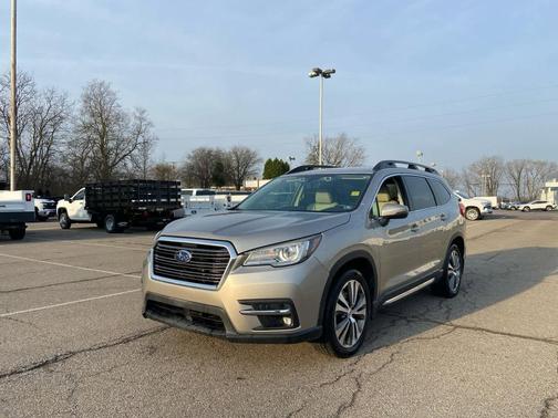 Tungsten Metallic 2019 Subaru Ascent Limited 7-Passenger