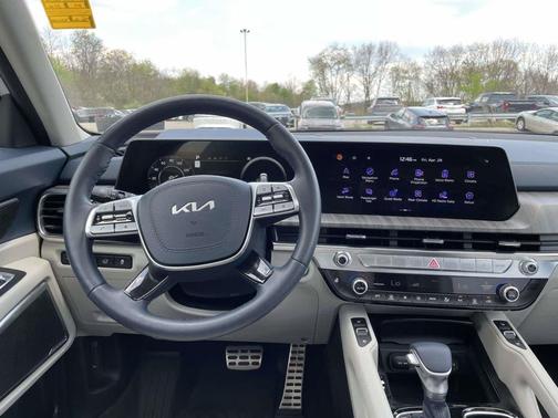 Glacial White Pearl 2024 Kia Telluride SX