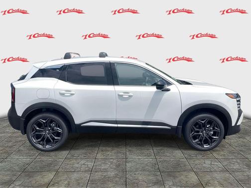 Aspen White Tricoat 2026 Nissan Kicks SR