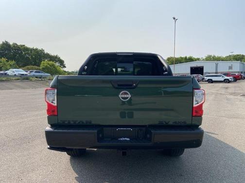2024 Nissan Titan SV