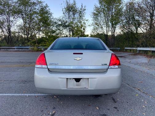 2011 Chevrolet Impala LS