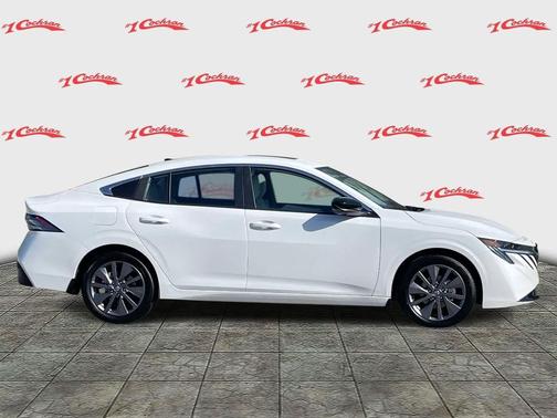 Aspen White Tricoat 2026 Nissan Sentra SL