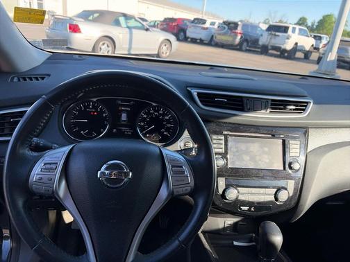 Magnetic Black 2016 Nissan Rogue SL