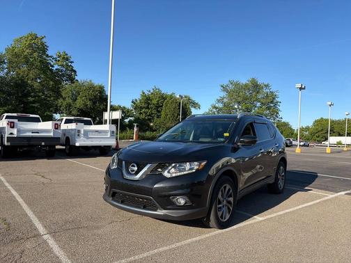 Magnetic Black 2016 Nissan Rogue SL