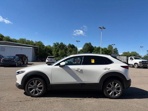 Snowflake White Pearl Mica 2022 Mazda CX-30 2.5 S Premium Package