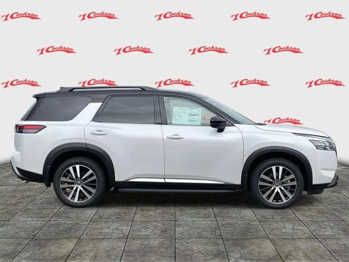 2025 Nissan Pathfinder Platinum 4WD