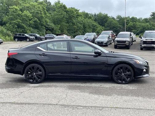 2022 Nissan Altima SR Intelligent AWD