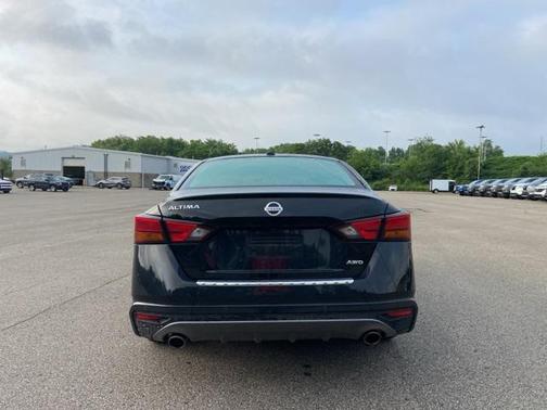 2022 Nissan Altima SR Intelligent AWD
