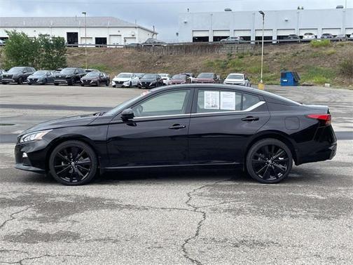 2022 Nissan Altima SR Intelligent AWD