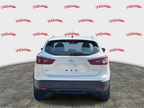 2022 Nissan Rogue Sport SV