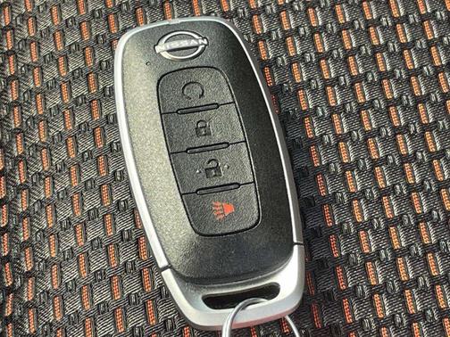 Gun Metallic 2026 Nissan Kicks SR