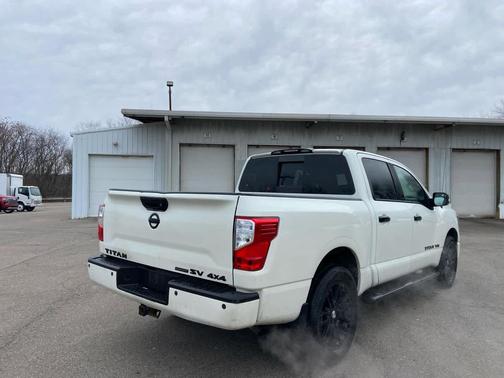 2018 Nissan Titan SV