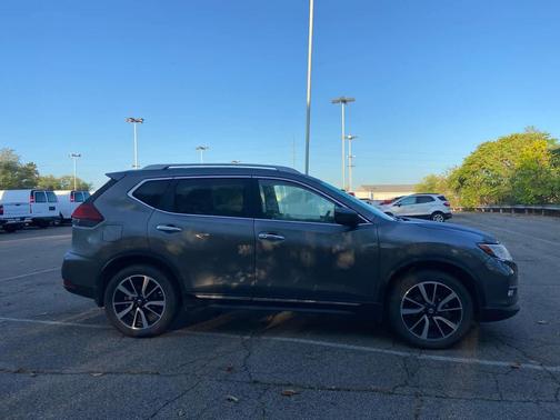 2020 Nissan Rogue SL