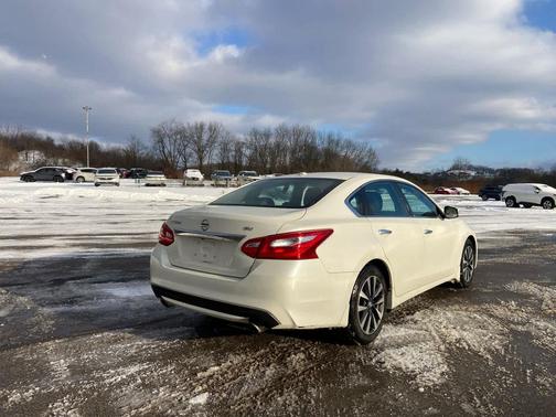 2017 Nissan Altima 2.5 SV