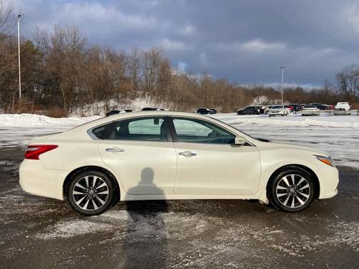 2017 Nissan Altima 2.5 SV
