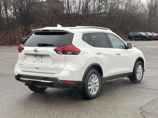 2017 Nissan Rogue SV