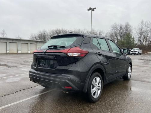 2023 Nissan Kicks S