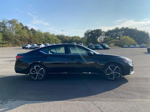 2024 Nissan Altima SR FWD