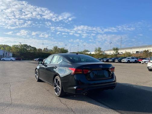 2024 Nissan Altima SR FWD