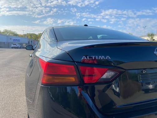 2024 Nissan Altima SR FWD