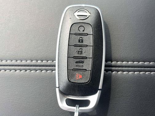 Pearl White Tricoat 2026 Nissan Altima SV AWD