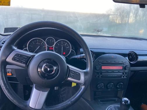 2006 Mazda MX-5 Miata Touring