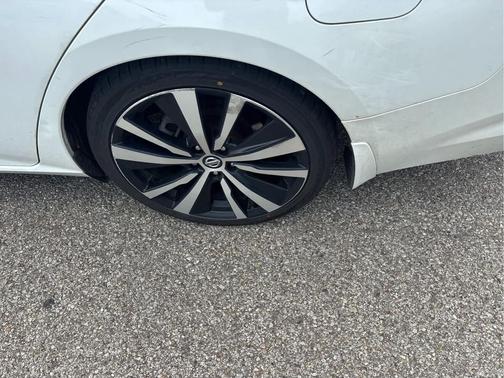 Pearl White Tricoat 2021 Nissan Altima SR FWD