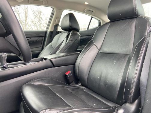 2023 Nissan Maxima SV Xtronic CVT