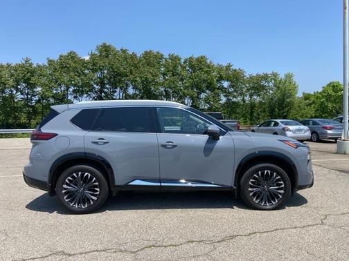 2024 Nissan Rogue Platinum