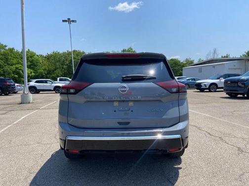2024 Nissan Rogue Platinum