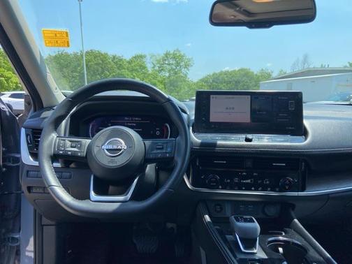 2024 Nissan Rogue Platinum