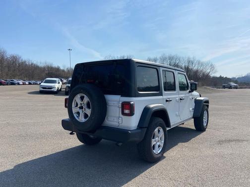 2022 Jeep Wrangler Unlimited Sport