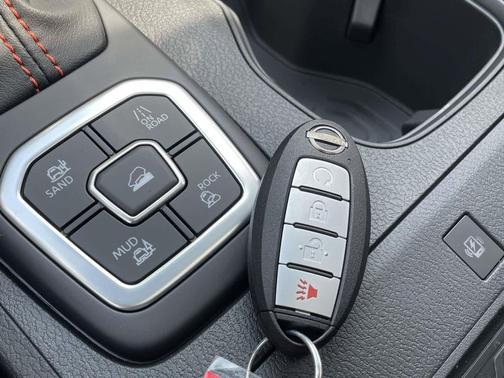 Boulder Gray Pearl 2026 Nissan Frontier PRO-4X