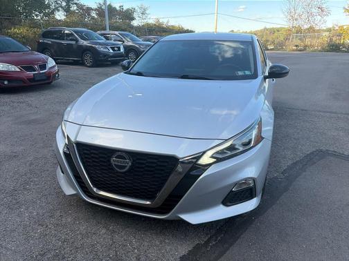 Brilliant Silver Metallic 2019 Nissan Altima 2.5 SR