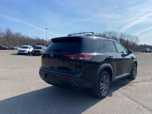 2023 Nissan Pathfinder SV 4WD