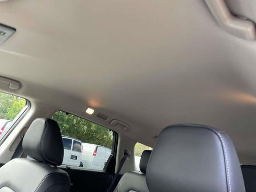 Gun Metallic 2024 Nissan Pathfinder SL 4WD