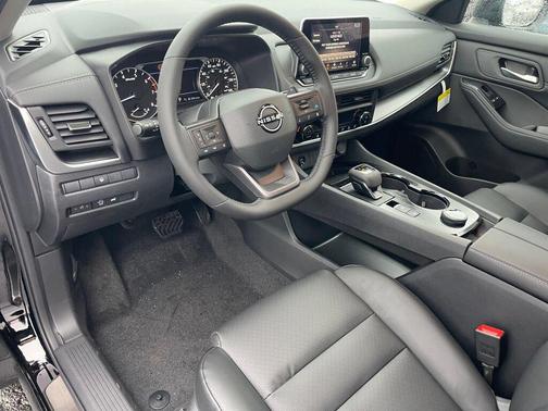 Super Black 2026 Nissan Rogue Dark Armor