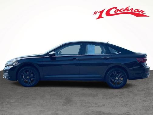 Deep Black Pearl 2022 Volkswagen Jetta 1.5T SE