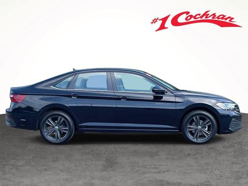 Deep Black Pearl 2022 Volkswagen Jetta 1.5T SE