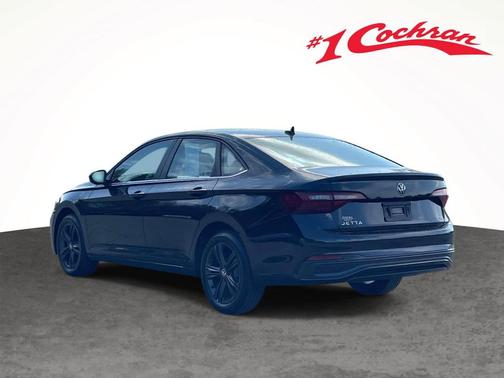 Deep Black Pearl 2022 Volkswagen Jetta 1.5T SE