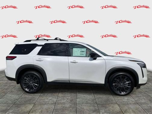 Everest White Pearl Tricoat 2026 Nissan Pathfinder SL