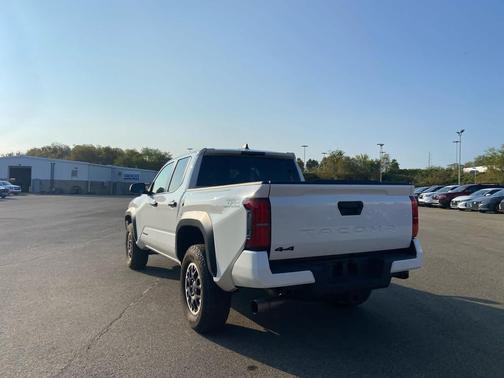 2025 Toyota Tacoma TRD Off Road