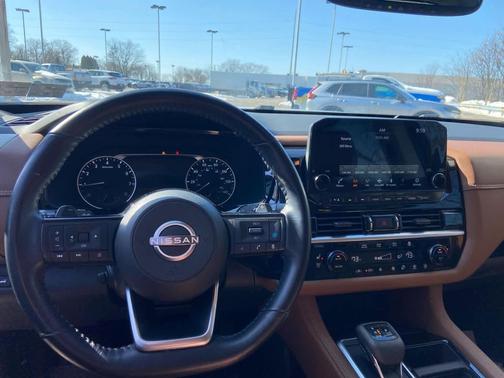 2022 Nissan Pathfinder Platinum 4WD