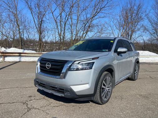 2022 Nissan Pathfinder Platinum 4WD