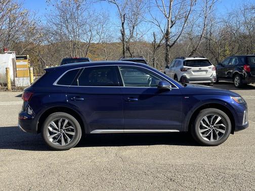 2022 Audi Q5 45 S line Premium Plus