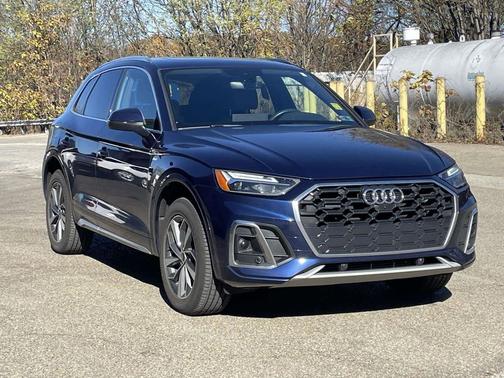 2022 Audi Q5 45 S line Premium Plus
