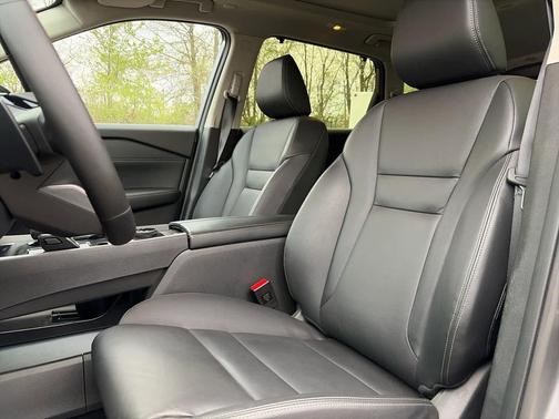 Gun Metallic 2025 Nissan Rogue SL