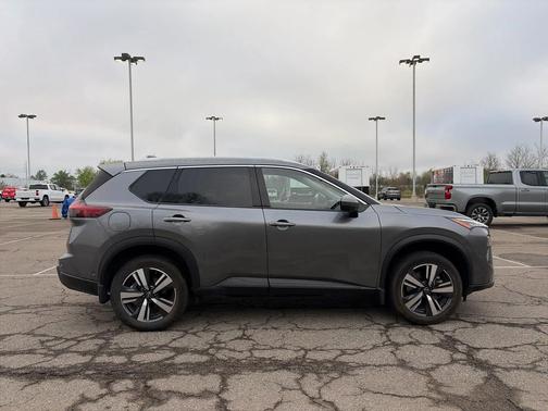 Gun Metallic 2025 Nissan Rogue SL