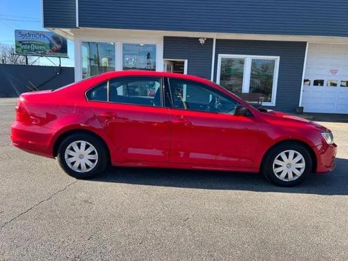 Tornado Red 2015 Volkswagen Jetta 2.0L S