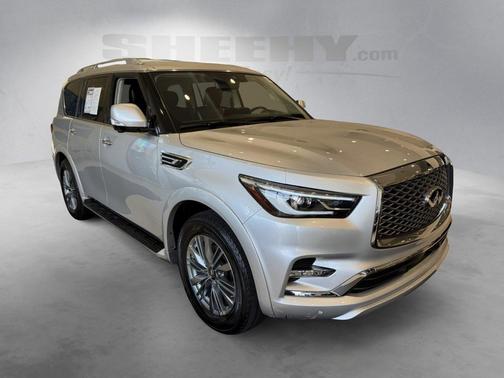 2022 INFINITI QX80 Luxe